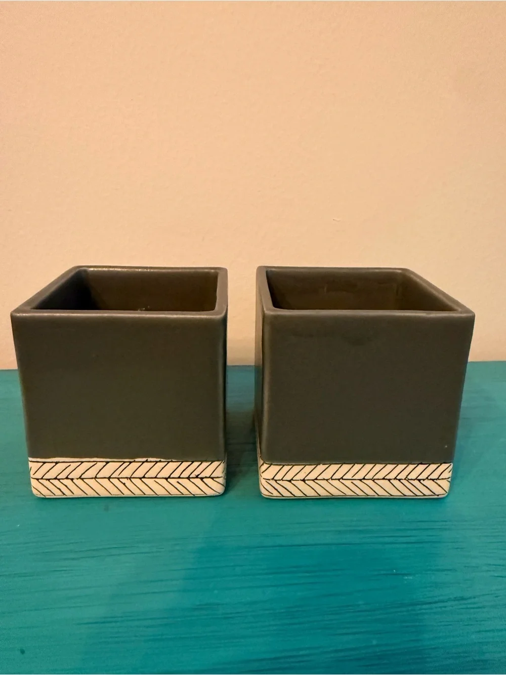 Set - 2 Signed Elizabeth Benotti Handmade Ceramic Planters Gray Pottery Ebenotti